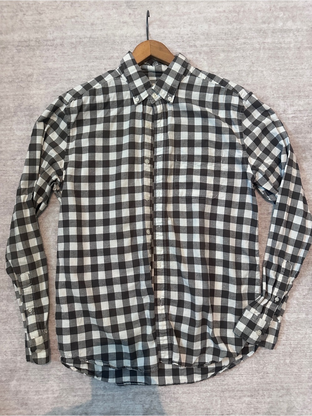 American Eagle Outfitters Black & White Check Button-Down Shirt